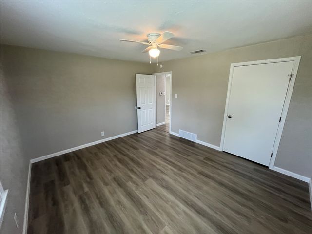 2017 Tolosa Drive, Dallas, TX 75228