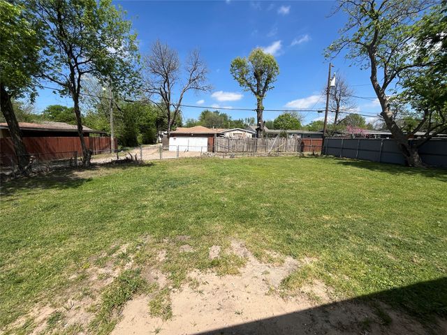 2017 Tolosa Drive, Dallas, TX 75228