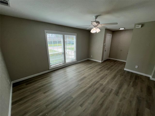 2017 Tolosa Drive, Dallas, TX 75228