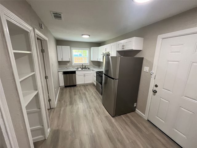 2017 Tolosa Drive, Dallas, TX 75228