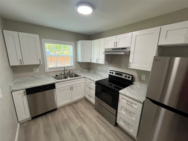 2017 Tolosa Drive, Dallas, TX 75228