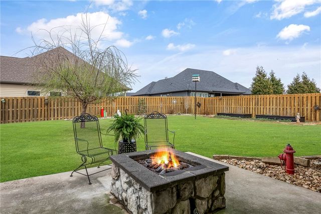 830 Big Horn Street, Bentonville, AR 72712