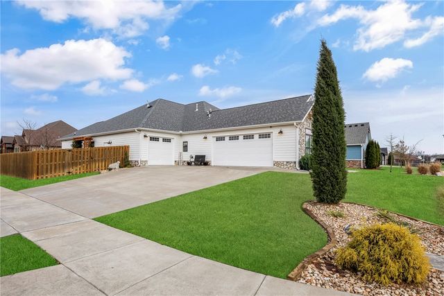 830 Big Horn Street, Bentonville, AR 72712