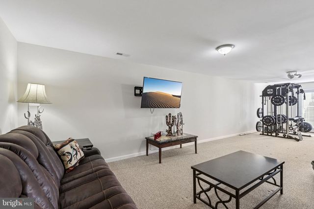 268 SHANNON CT, Inwood, WV 25428