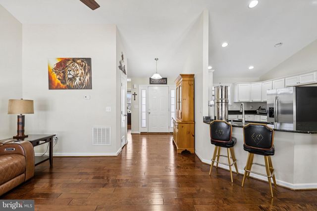 268 SHANNON CT, Inwood, WV 25428