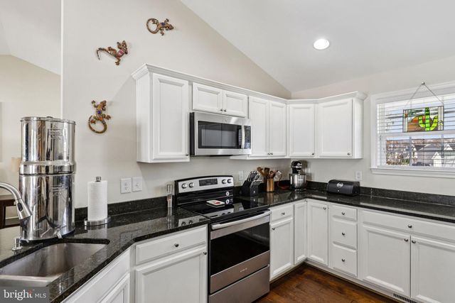 268 SHANNON CT, Inwood, WV 25428