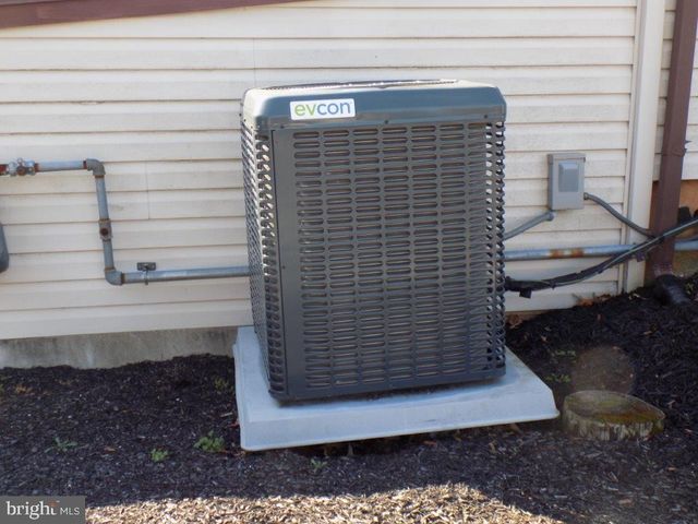 175 WHITE HORSE RD, Voorhees, NJ 08043