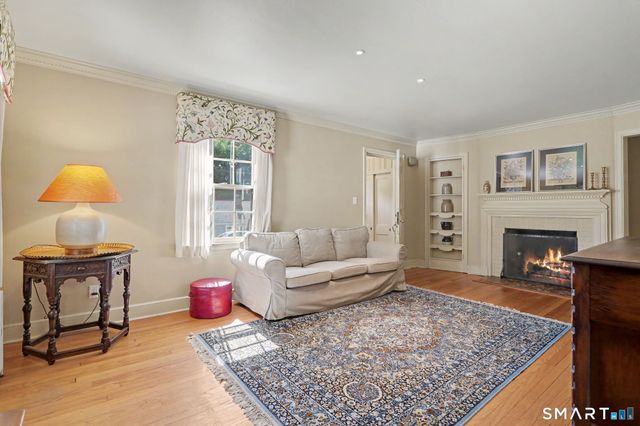 10 Koger Road, Trumbull, CT 06611