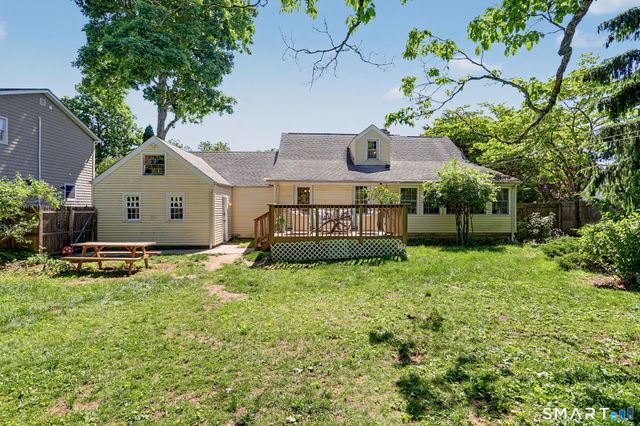 10 Koger Road, Trumbull, CT 06611
