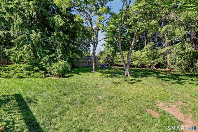 10 Koger Road, Trumbull, CT 06611