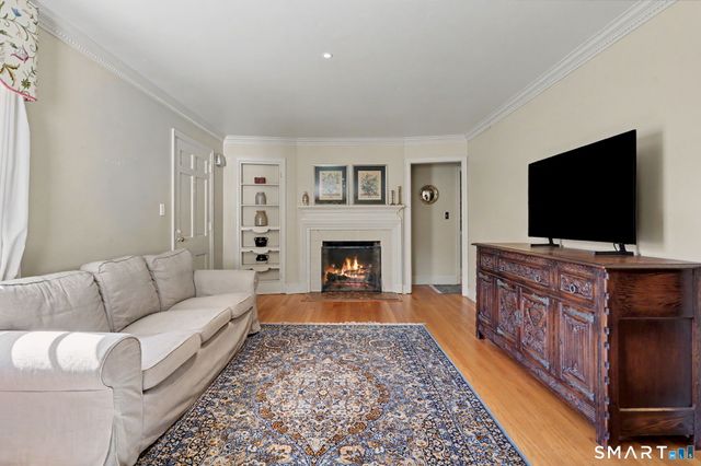 10 Koger Road, Trumbull, CT 06611