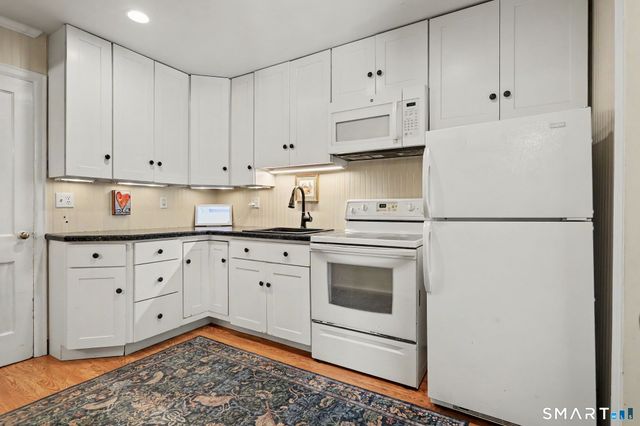 10 Koger Road, Trumbull, CT 06611