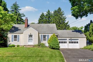 10 Koger Road, Trumbull, CT 06611