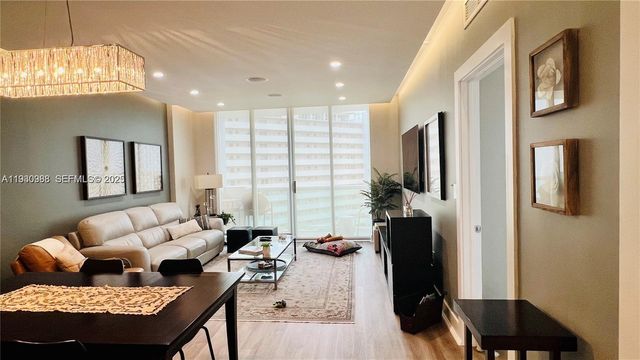 7900 Harbor Island Dr 622, North Bay Village, FL 33141