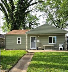4725 W Hillcrest Avenue, Dayton, OH 45406