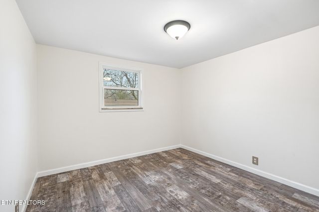 402 Pine Street, Madisonville, TN 37354