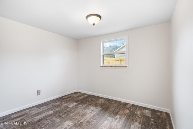 402 Pine Street, Madisonville, TN 37354