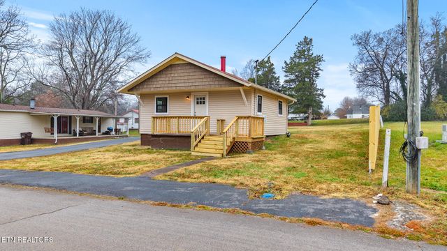 402 Pine Street, Madisonville, TN 37354