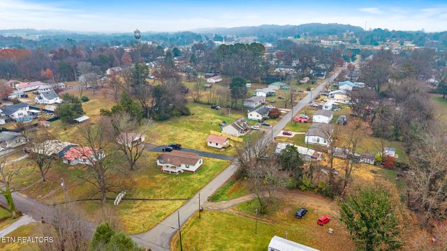 402 Pine Street, Madisonville, TN 37354