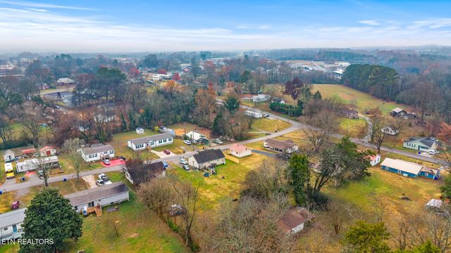 402 Pine Street, Madisonville, TN 37354