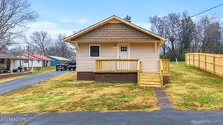 402 Pine Street, Madisonville, TN 37354