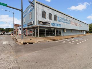 100 E Broadway Street, Lexington, OK 73051