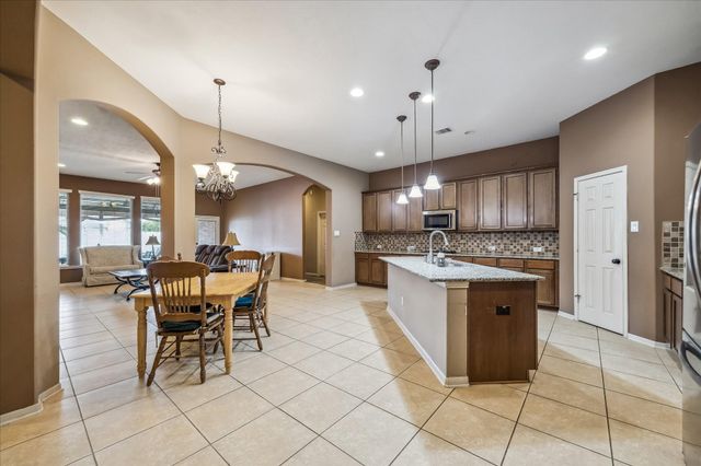 2902 Red Maple Drive, Katy, TX 77494