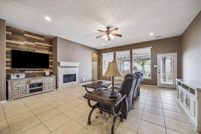 2902 Red Maple Drive, Katy, TX 77494