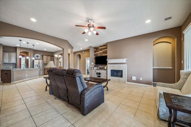 2902 Red Maple Drive, Katy, TX 77494