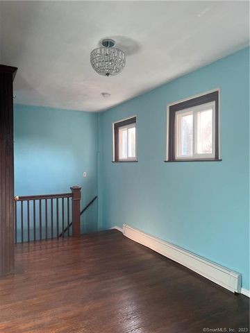 214 Goffe Terrace 2nd Fl, New Haven, CT 06511