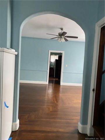 214 Goffe Terrace 2nd Fl, New Haven, CT 06511