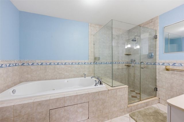 4361 NE 13th Ter, Oakland Park, FL 33334