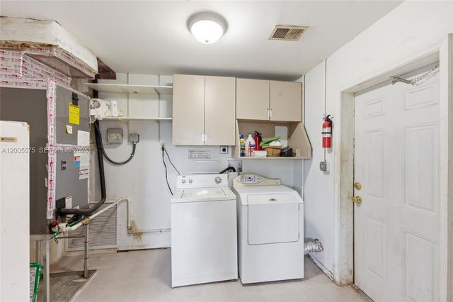 4361 NE 13th Ter, Oakland Park, FL 33334