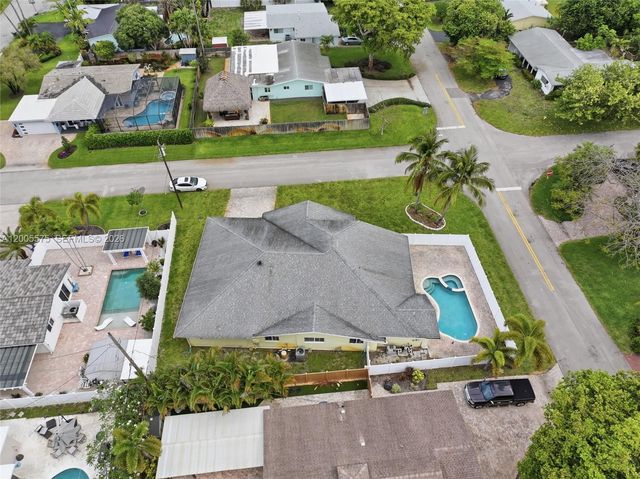 4361 NE 13th Ter, Oakland Park, FL 33334