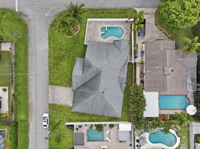 4361 NE 13th Ter, Oakland Park, FL 33334