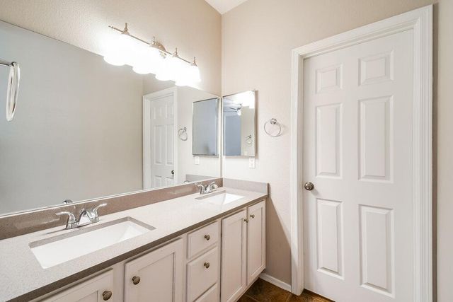 7014 E Kiva Avenue, Mesa, AZ 85209