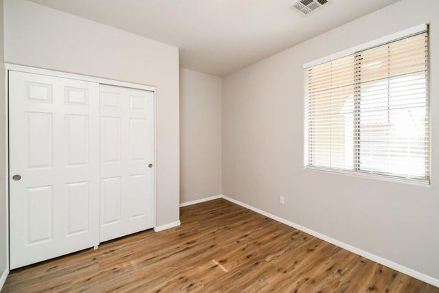 7014 E Kiva Avenue, Mesa, AZ 85209