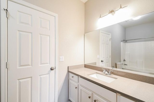 7014 E Kiva Avenue, Mesa, AZ 85209