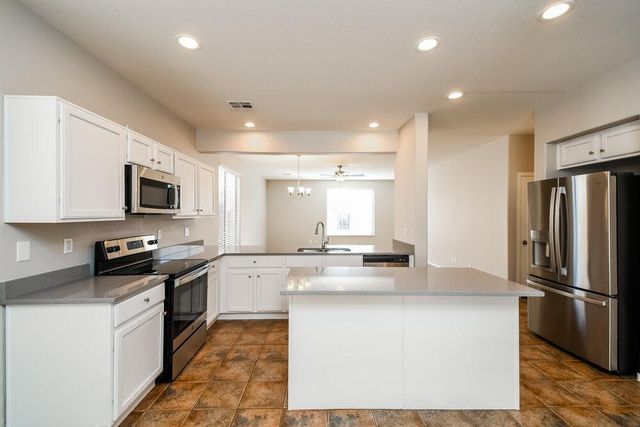 7014 E Kiva Avenue, Mesa, AZ 85209