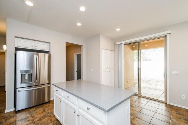 7014 E Kiva Avenue, Mesa, AZ 85209