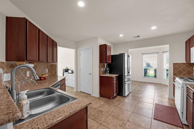 2115 Red Cedar Trail, Rosenberg, TX 77471