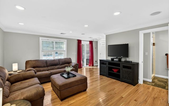 110 Ridgefield Cir C, Clinton, MA 01510