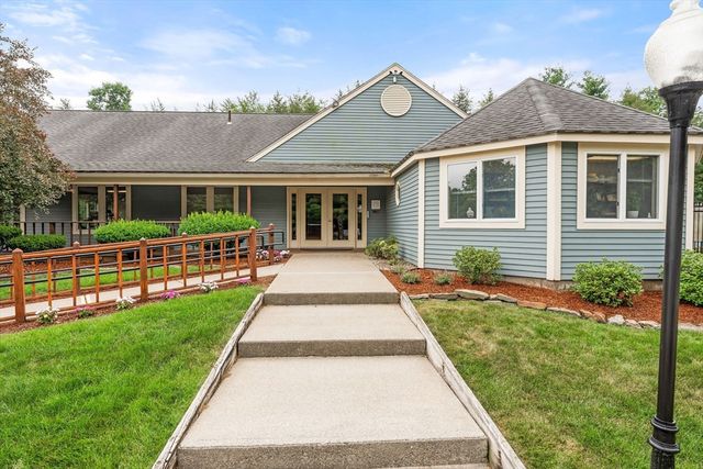 110 Ridgefield Cir C, Clinton, MA 01510