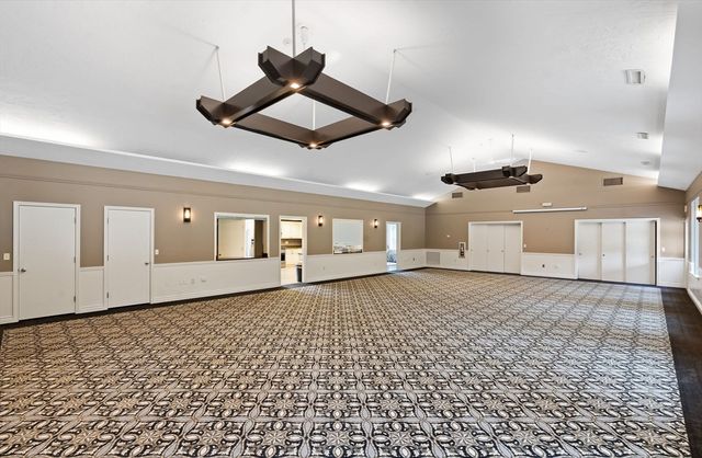 110 Ridgefield Cir C, Clinton, MA 01510