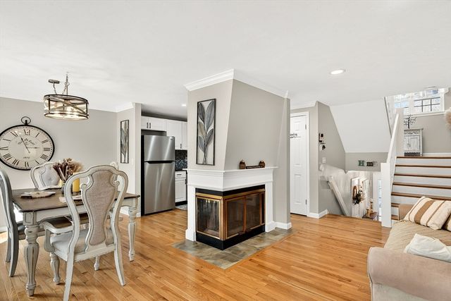 110 Ridgefield Cir C, Clinton, MA 01510