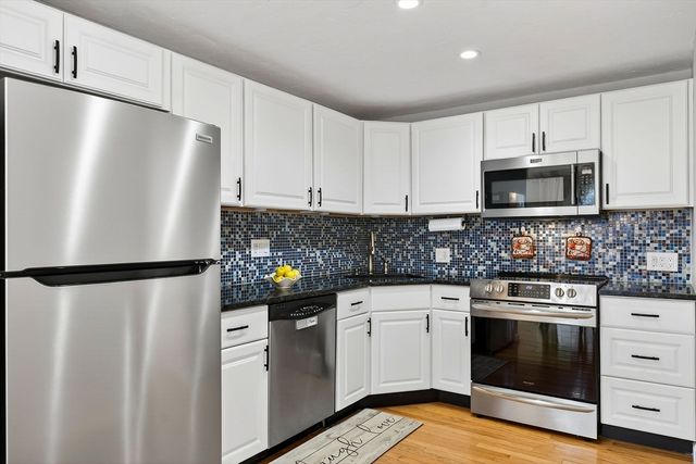 110 Ridgefield Cir C, Clinton, MA 01510