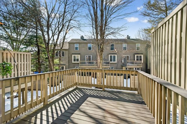 110 Ridgefield Cir C, Clinton, MA 01510