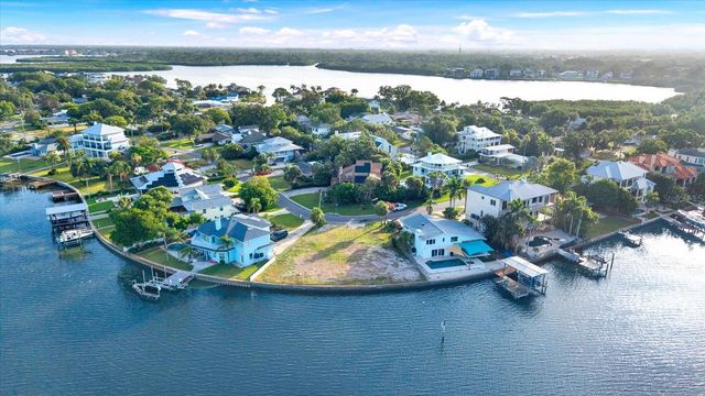 121 AUGUSTA AVENUE, Palm Harbor, FL 34683