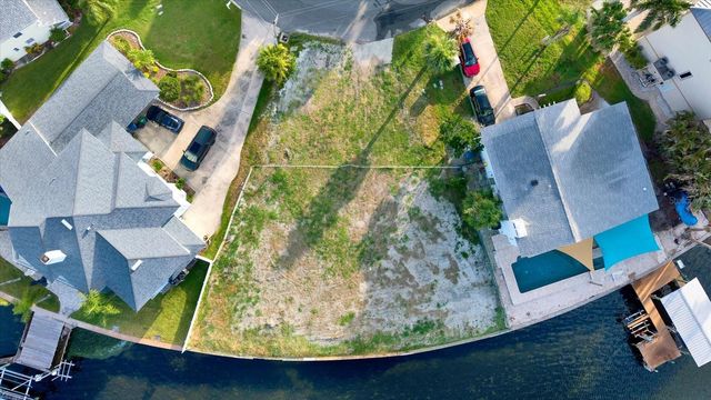 121 AUGUSTA AVENUE, Palm Harbor, FL 34683