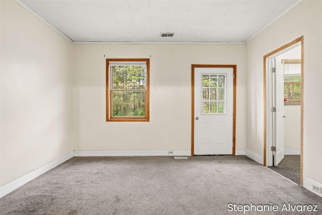 1560 E Mcmillan Road, Muskegon, MI 49445